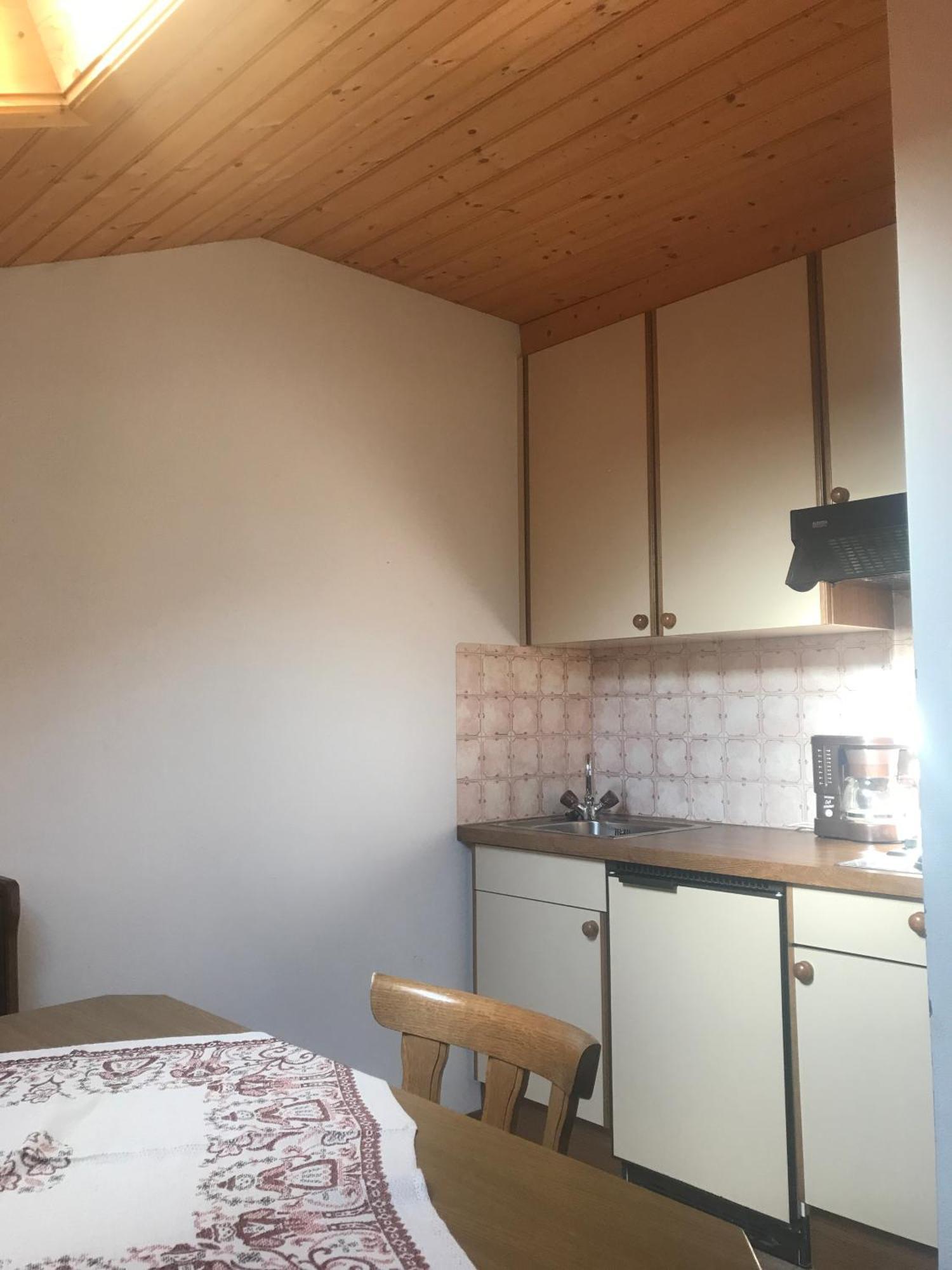 Gasthof Wacht Untertilliach Ruang foto